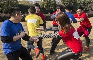 撕名牌游戲.jpg